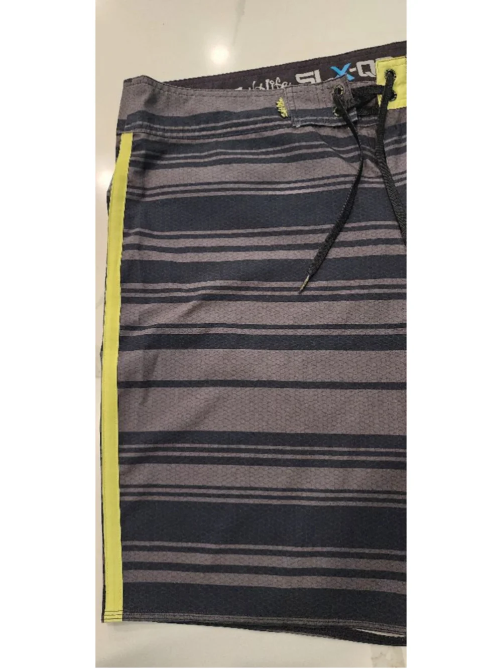 Salt Life SLX-QD Vapor Stretch Men's 38 Board Shorts Black Gray Striped Swim